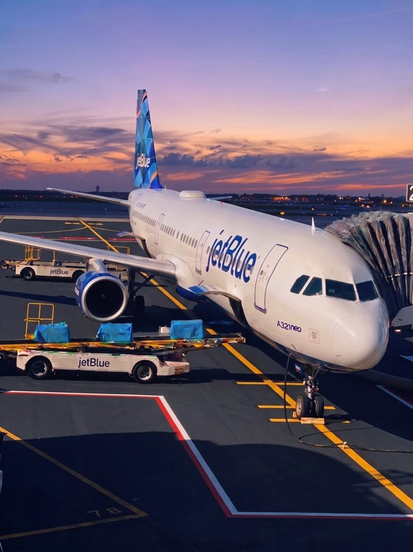 JetBlue aircraft